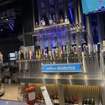 Yard House - Bar/Beer selection - New American Near Me - Saint Louis Park, Minnesota