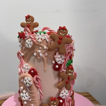 Icy-N-Spicy - Custom cake - Desserts Near Me - Miramar, Florida