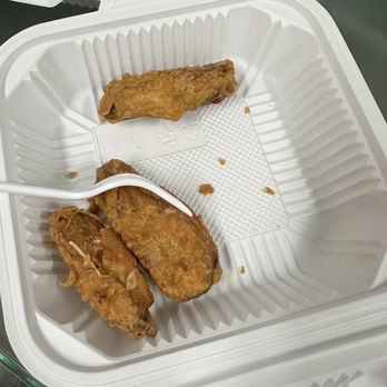 Wong's Cafe - Fried Chicken Wings (8) - Chinese Near Me - Daly City, California Wong's Cafe - Fried Chicken Wings (8) - Chinese Near Me - Daly City, California