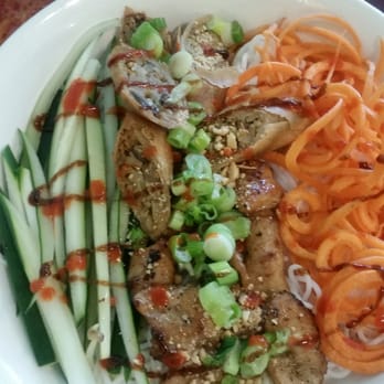 Yaya Cafe - Bun vermicelli with egg roll. Curly carrots. - Vietnamese Near Me - Austin, Texas Yaya Cafe - Bun vermicelli with egg roll. Curly carrots. - Vietnamese Near Me - Austin, Texas