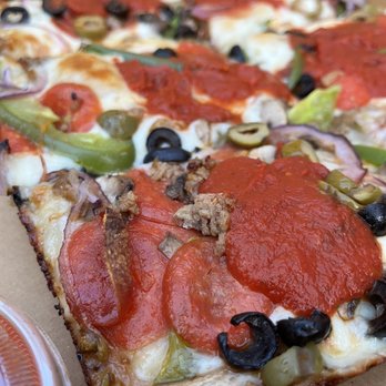 Community Pie - Downtown - Detroit Style Super Supreme Pizza - Pizza Near Me - Chattanooga, Tennessee Community Pie - Downtown - Detroit Style Super Supreme Pizza - Pizza Near Me - Chattanooga, Tennessee
