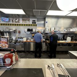 Waffle House - Lunchtime fun!
