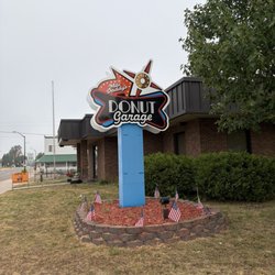 MacDaddy's Donut Garage