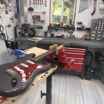 Glaze Guitar Works - Guitar Shop - Musical Instrument Services Near Me Glaze Guitar Works - Guitar Shop - Musical Instrument Services Near Me