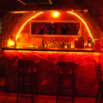 Le Roy Henri - Bars Near Me - St Germain En Laye, 78