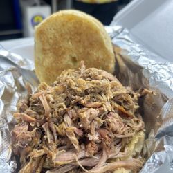 Bugg'd Out BBQ - Pulled Pork Sandwich