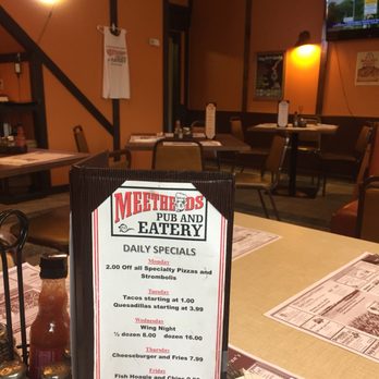 Meetheads - Nice dining room - Bars Near Me - Vandergrift, Pennsylvania