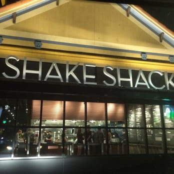 Shake Shack Winter Park - Burgers Near Me - Winter Park, Florida
