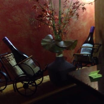 Saigon Saigon - Decor - Vietnamese Near Me - Arlington, Virginia