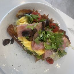Croissant scrambled eggs (under sandwiches) Croissant scrambled eggs (under sandwiches)