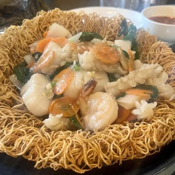 The Parlor - Dim Sum & Cantonese BBQ - Seafood pan fried egg noodles with shrimp, scallop, and squid - Dim Sum Near Me - Pittsburgh, Pennsylvania