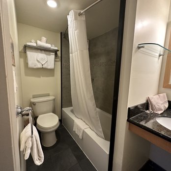Vive Hotel Waikiki - Hotels Near Me - Honolulu, Hawaii Vive Hotel Waikiki - Hotels Near Me - Honolulu, Hawaii