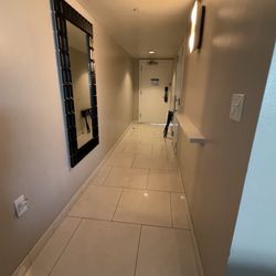 Hyatt Centric Key West Resort & Spa - Spacious hallway