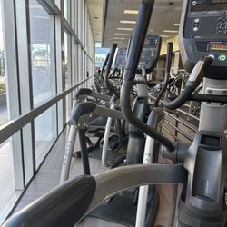 LA Fitness - Ellipticals
