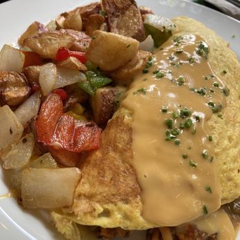 The Wayward Cafe - Hillbilly Omelette - Breakfast & Brunch Near Me - Seattle, Washington