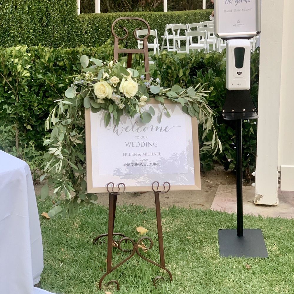 La Petite Fleur - Wedding sign with floral - Florists Near Me - Glendora, California La Petite Fleur - Wedding sign with floral - Florists Near Me - Glendora, California