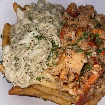 Chef Smelly's - Creole Dungeness Crab Fries and I added lobster! - Cajun/Creole Near Me - Oakland, California