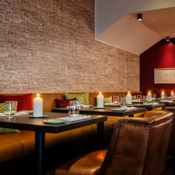 Plaza Grill - Restaurant