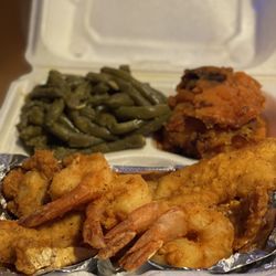 Grannies Restaurant - Fish & Shrimp w/green beans & yams (10/27/23)