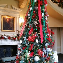 Spindletop Hall Faculty Alumni Club - Tree in lobby.