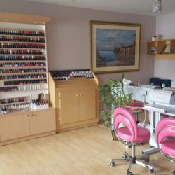 Annie's Nail and Spa