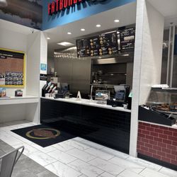 Fatburger & Buffalo's Express - Trying fatburger for the first time