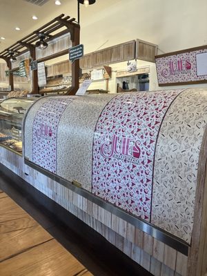 Greenlee's Bakery by null