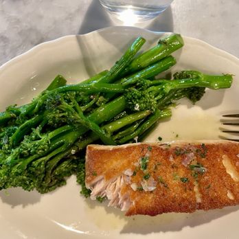 Berties On The Rooftop - Salmon n broccoli. (Sorry, took a bite before the pic) - American Near Me - Waco, Texas Berties On The Rooftop - Salmon n broccoli. (Sorry, took a bite before the pic) - American Near Me - Waco, Texas