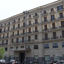 Una Hotel Napoli