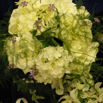 Mankin and Sons Gardens - Wedding bouquet - Nurseries & Gardening Near Me - Abilene, Texas Mankin and Sons Gardens - Wedding bouquet - Nurseries & Gardening Near Me - Abilene, Texas