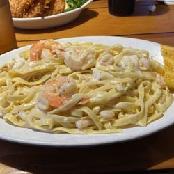 Captain's Choice Family Fish House - Seafood alfredo with prawns, bay shrimp, and cod.  Menu said scallops but I didn't see any