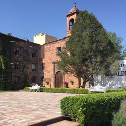 Posada de la Aldea - Front of hotel entrance