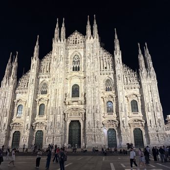 Duomo di Milano - Spectacular at night - Landmarks & Historical Buildings Near Me - Milan, Michigan Duomo di Milano - Spectacular at night - Landmarks & Historical Buildings Near Me - Milan, Michigan