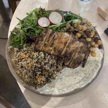 NU Real Food - Chicken, quinoa, chickpeas - Mediterranean Near Me - Miami, Florida NU Real Food - Chicken, quinoa, chickpeas - Mediterranean Near Me - Miami, Florida