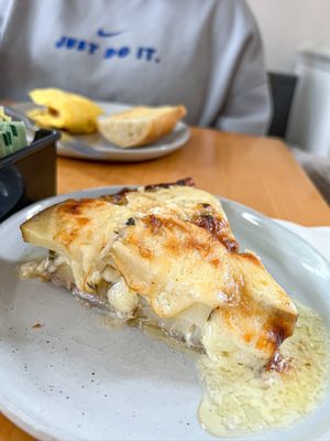 Chez Genèse by null