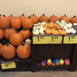 Pick 'n Save - Pumpkins on sale!