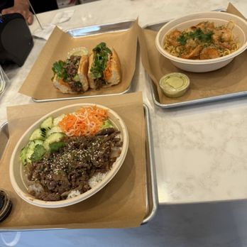Nguyen’s Kitchen - Bulgogi Short Rib Steak Sandwich 7/10   Garlic Noodles (Protein) 9/10   Bulgogi Short Rib Steak Bowl 8/10 - Vietnamese Near Me - Long Beach, California