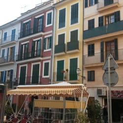 Cafe d'en Coll - .... auf der Plaza Coll.
