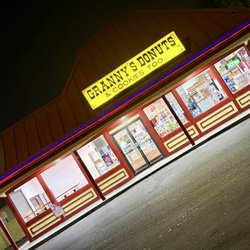Granny's Donuts - Entrance