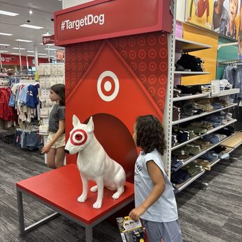 Target - Department Stores Near Me - Westlake Village, California