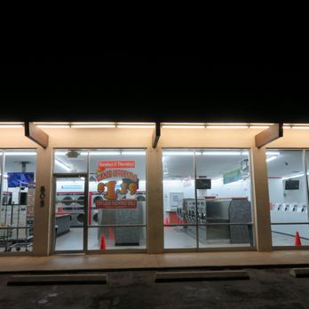 Coin Less Laundry - Laundromat Near Me - Tempe, Arizona