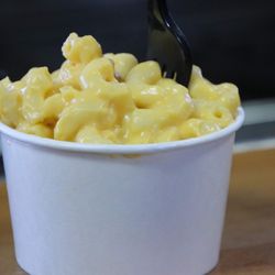 Mini Street Burger - Mac and cheese