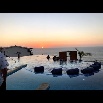 Pinnacle Resorts - Pinnacle 220 Infinity Pool - Vacation Rentals Near Me - Puerto Vallarta, JAL
