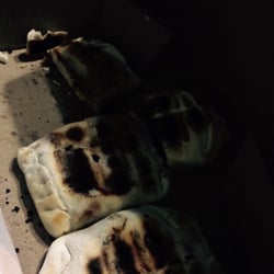 Ribereño - Empanadas a la parilla.