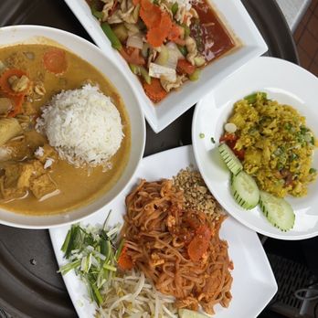 Thai Orchid Restaurant - a variety of dishes of food - Thai Near Me - West Fargo, North Dakota