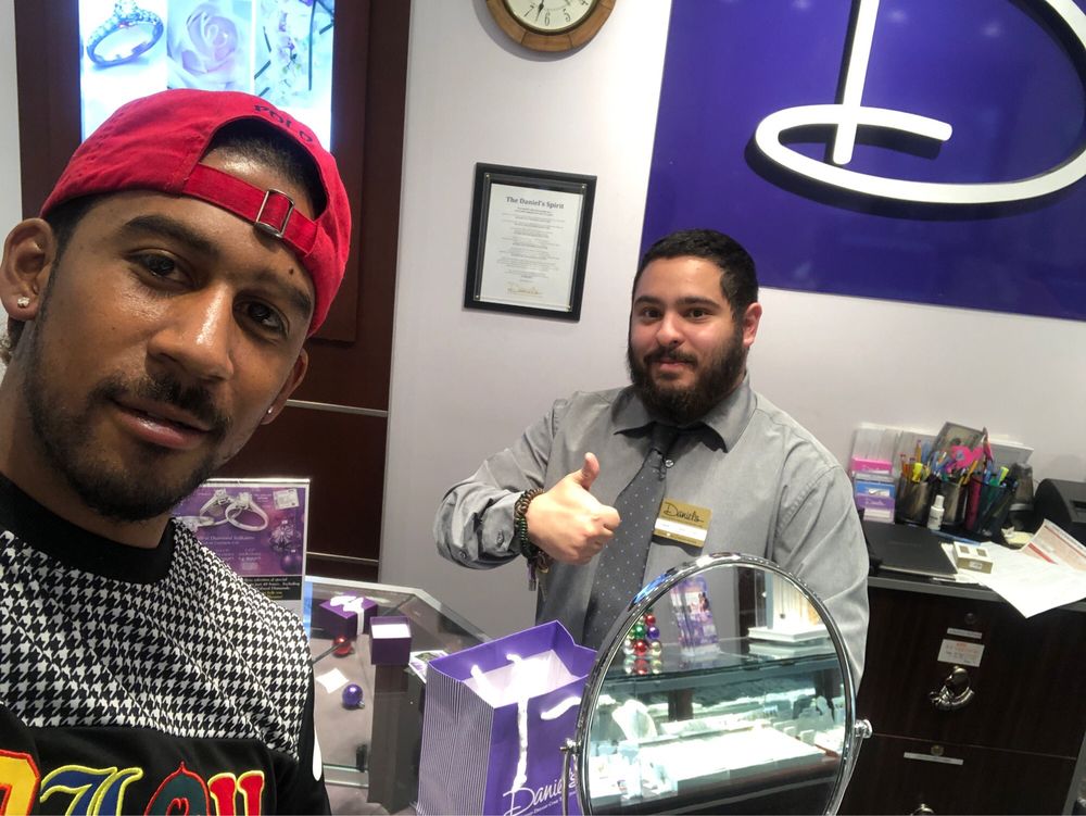 DANIEL’S JEWELERS Updated July 2024 17 Reviews 226 W Hillcrest Dr