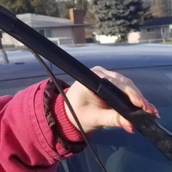 Thrifty Car Rental - A picture of the condition of the wipers on the rental car they gave me.