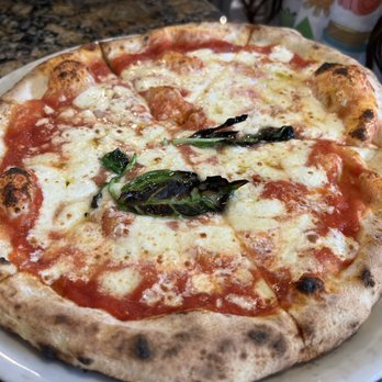 Antica Forma - Margherita, a not burnt undercarriage, but very good! - Pizza Near Me - Moab, Utah