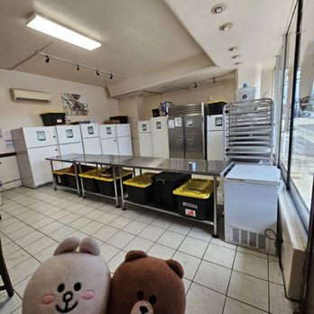 Nona - Keeping everything Refrigerated! - Fast Food Near Me - Honolulu, Hawaii