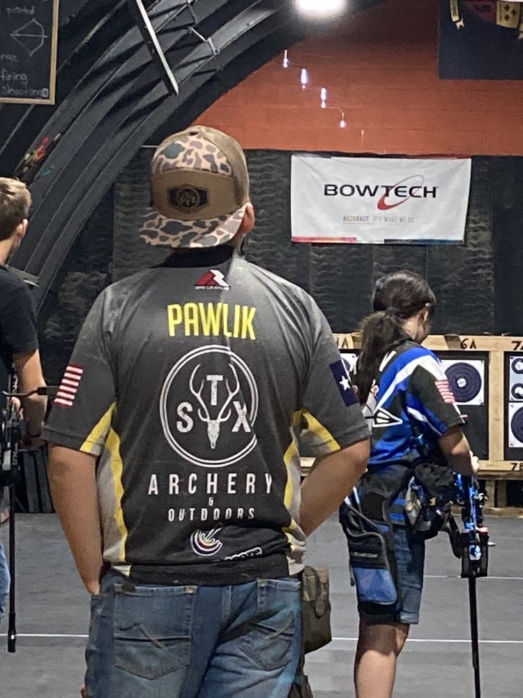 Stx Archery And Outdoors Logo